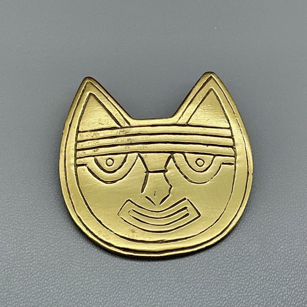 LAM Brooch Museum Pre Columbian Cat Brass Gold Tone Pin 1.5 Inch Womens